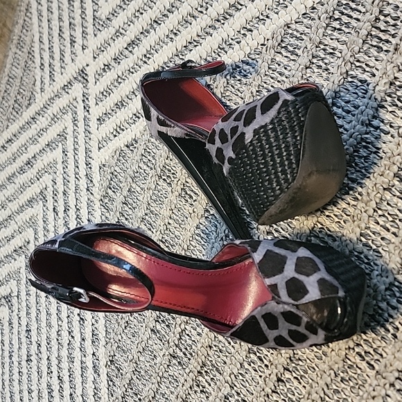 Giambattista Valli Italian Leopard Peep Toe Stiletto size 35 - Picture 6 of 10